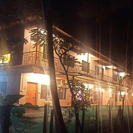 Dlite Beach Grove Cottages Alibaug Exterior foto