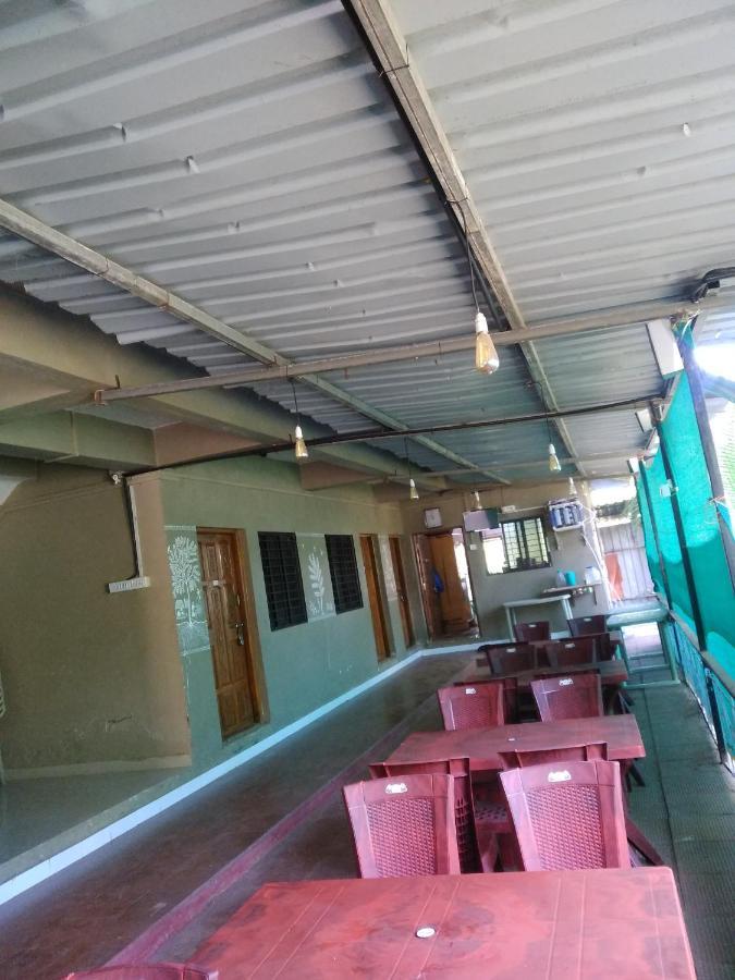 Dlite Beach Grove Cottages Alibaug Exterior foto